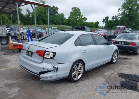 2017 Volkswagen Jetta Gli z USA, uszkodzony, nr VIN 3VW4T7AJ5HM339478